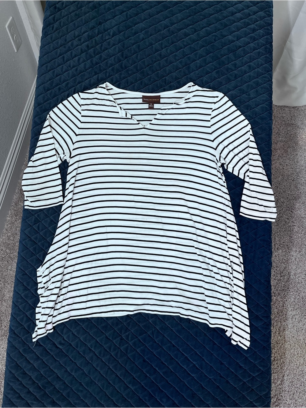 Dana Buchman White & Black V-Neck Tunic - Horizontal Stripes - Lightweight - XL